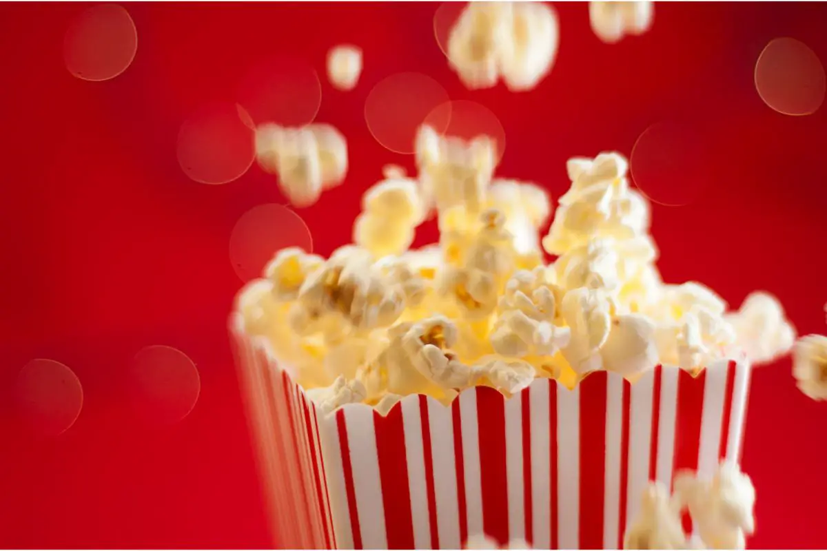 How Many Calories Are In Movie Theatre Popcorn?